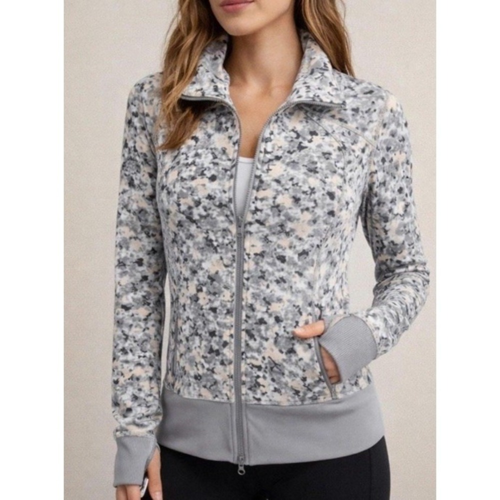 Lululemon Rise & Shine Jacket Define Camouflage Sz 8